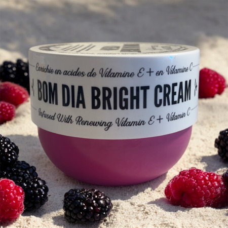 💜 CRÈME CORPS BOM DIA BRIGHT – Fruits rouges & Cassis